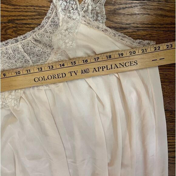 Vintage 1940s Dora Gottlieb Liquid Satin Lace Trim Pink Nightgown - Picture 8 of 9